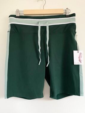 NWT Jessica Simpson Green Biker Shorts Large